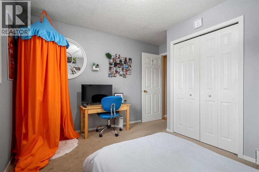 83 Deerbow Place Se, Calgary, Alberta  T2J 6H8 - Photo 12 - A2291633