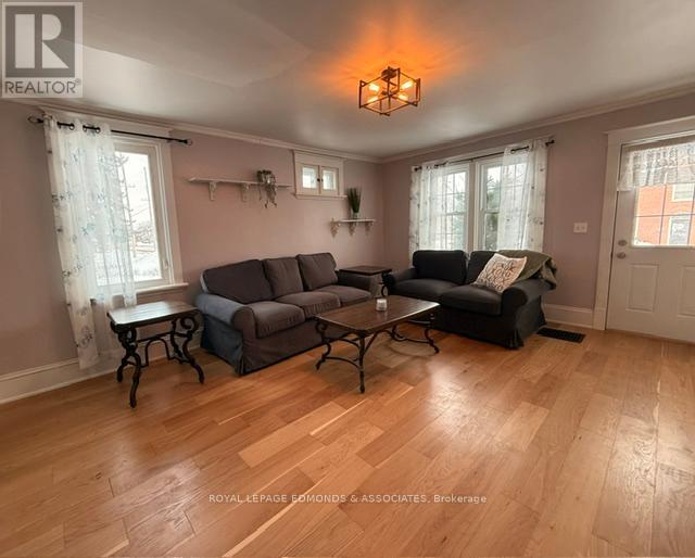 1028 Pembroke Street E, Pembroke, Ontario  K8A 6Z2 - Photo 3 - X12876100