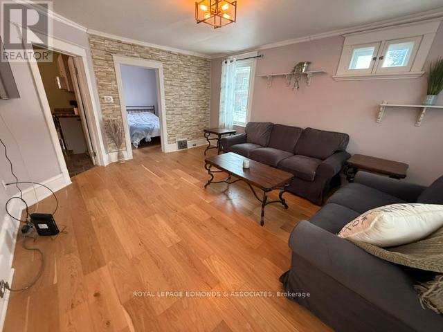 1028 Pembroke Street E, Pembroke, Ontario  K8A 6Z2 - Photo 4 - X12876100