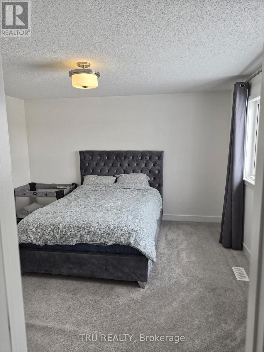 2037 Allegrini Terrace, Ottawa, Ontario  K2S 2S7 - Photo 8 - X12876090