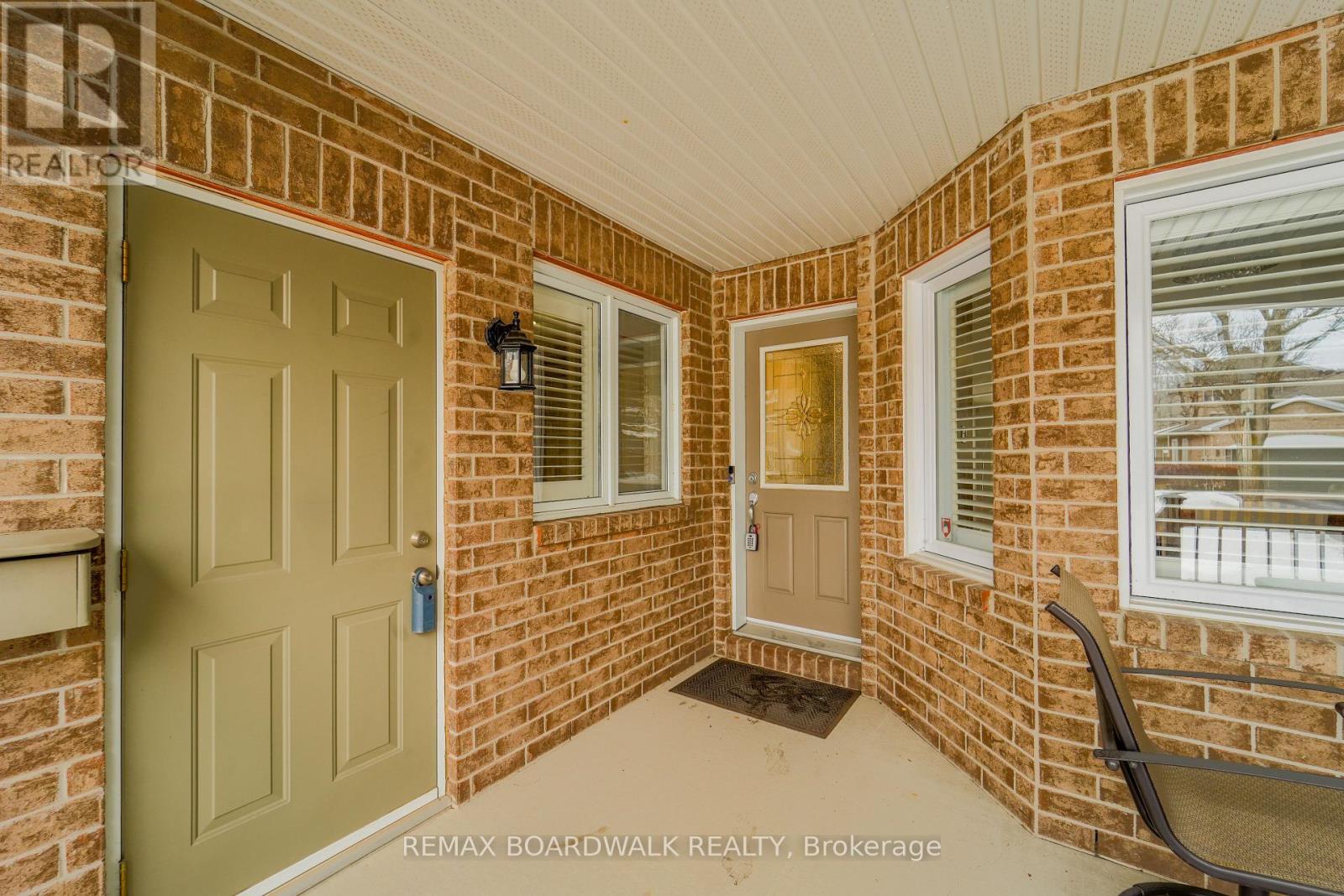 57 Nighthawk Crescent, Ottawa, Ontario  K2M 2X6 - Photo 4 - X12876092