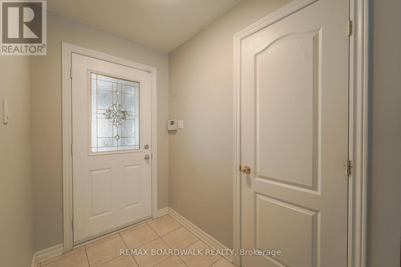 57 Nighthawk Crescent, Ottawa, Ontario  K2M 2X6 - Photo 5 - X12876092