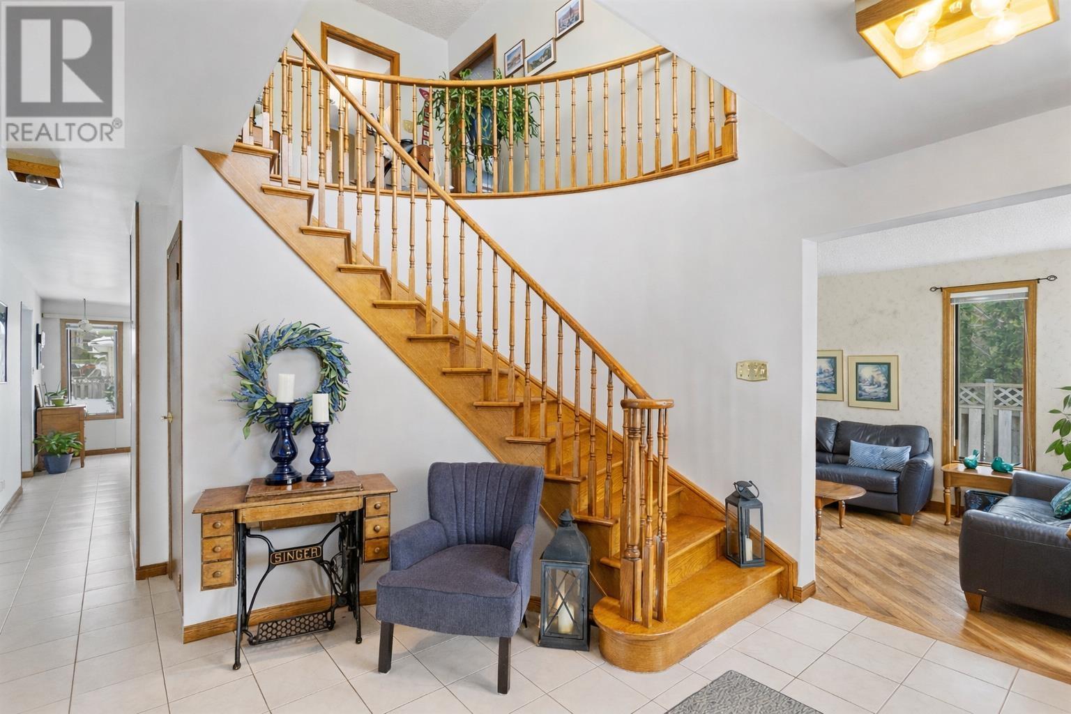 199 Valley St, Thunder Bay, Ontario  P7B 2A9 - Photo 3 - TB2600417