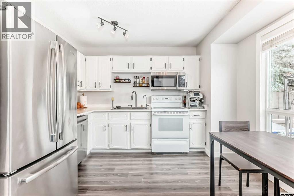 64, 123 Queensland  Se, Calgary, Alberta  T2J 5J4 - Photo 4 - A2292000