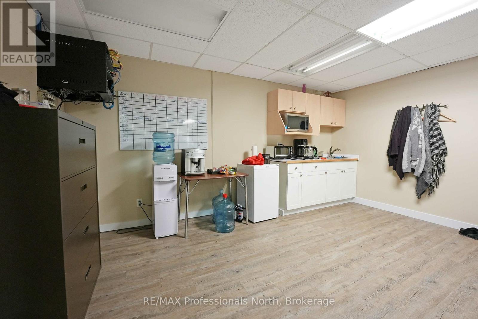 41 Maple Avenue, Dysart Et Al (Dysart), Ontario  K0M 1S0 - Photo 13 - X12876050