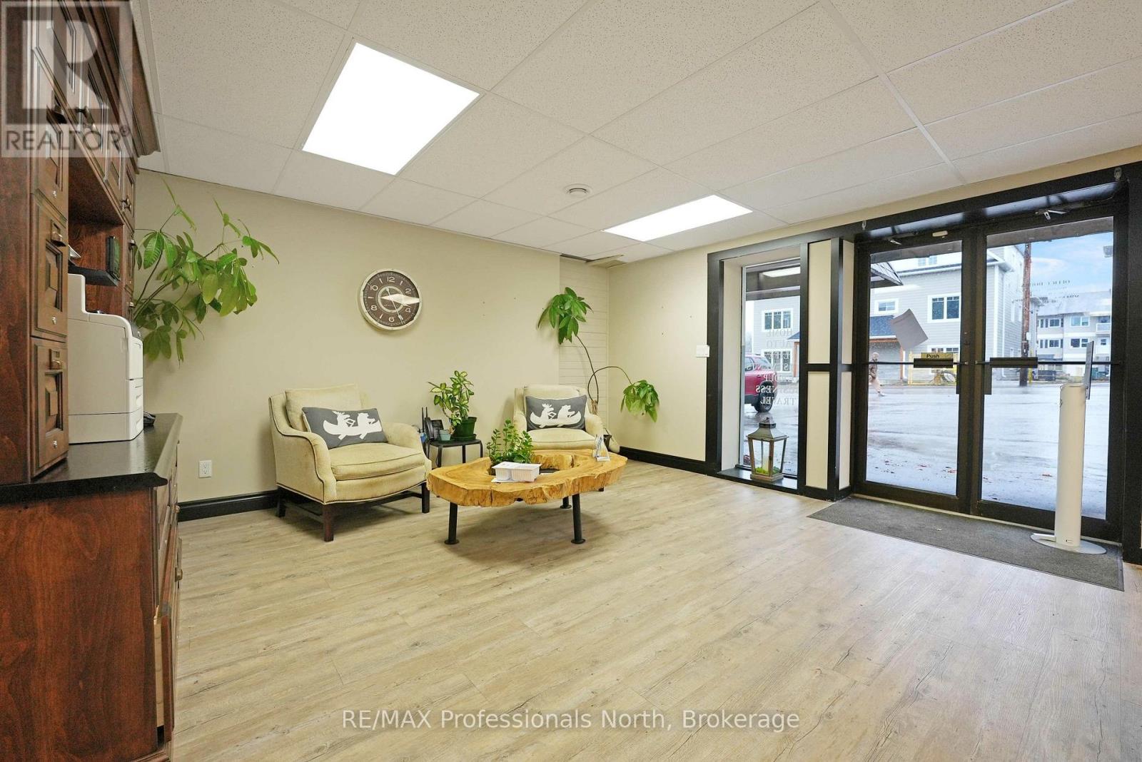 41 Maple Avenue, Dysart Et Al (Dysart), Ontario  K0M 1S0 - Photo 16 - X12876050