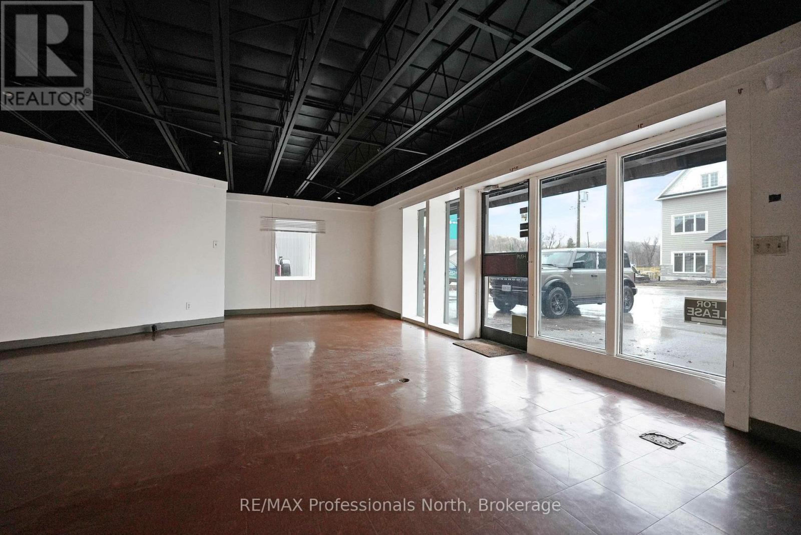 41 Maple Avenue, Dysart Et Al (Dysart), Ontario  K0M 1S0 - Photo 4 - X12876050