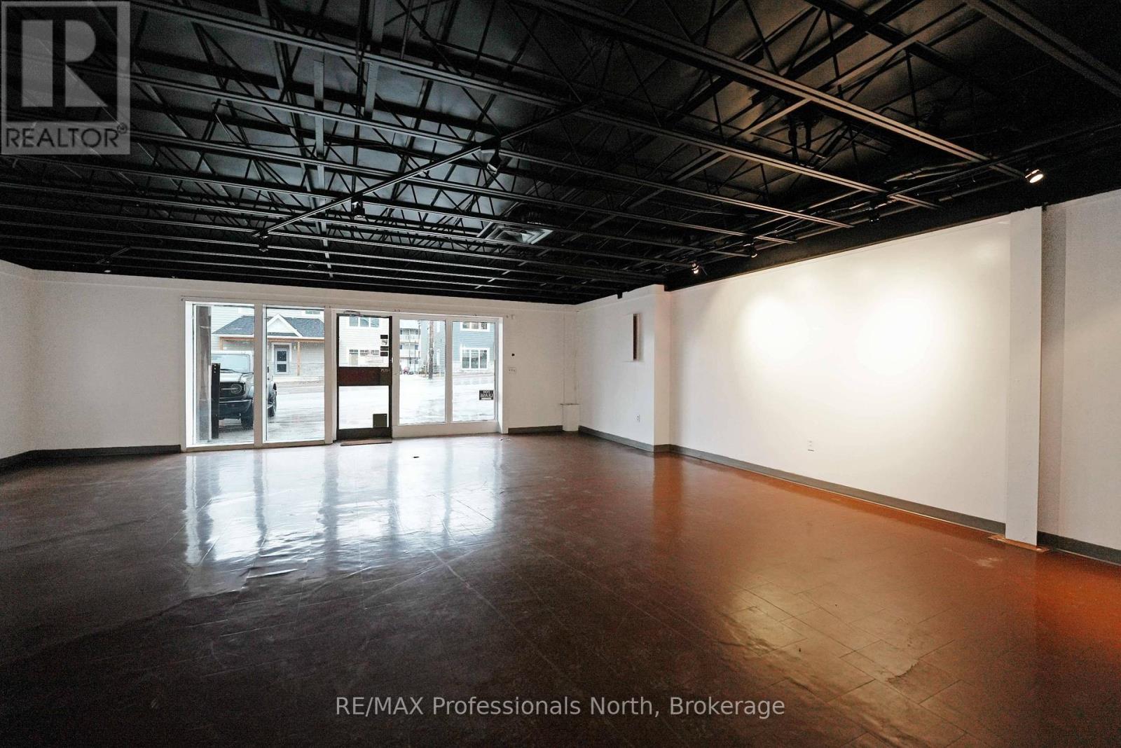 41 Maple Avenue, Dysart Et Al (Dysart), Ontario  K0M 1S0 - Photo 6 - X12876050