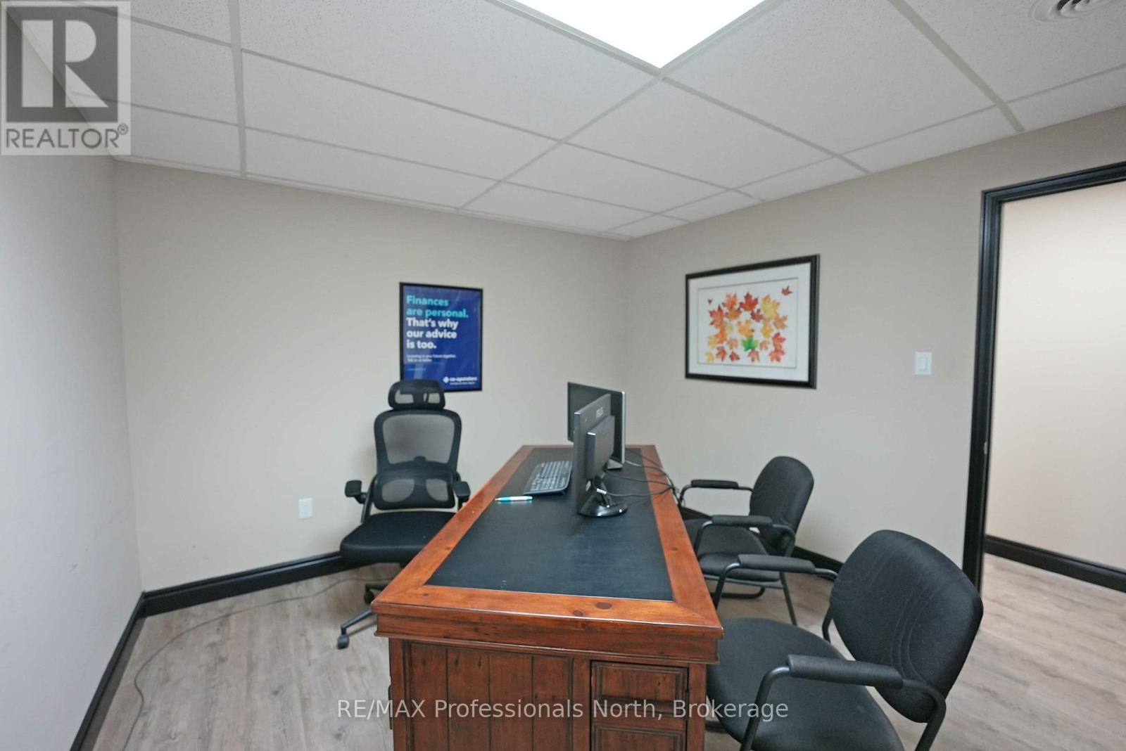 41 Maple Avenue, Dysart Et Al (Dysart), Ontario  K0M 1S0 - Photo 8 - X12876050