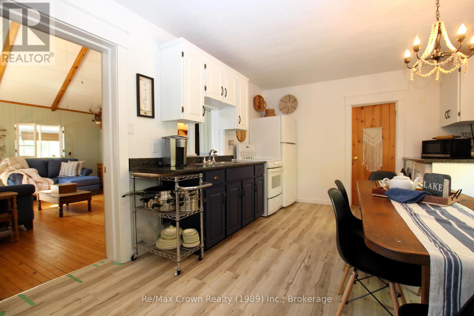 131 Lee Lane, Parry Sound Remote Area, Ontario  P0H 1S0 - Photo 11 - X12876214