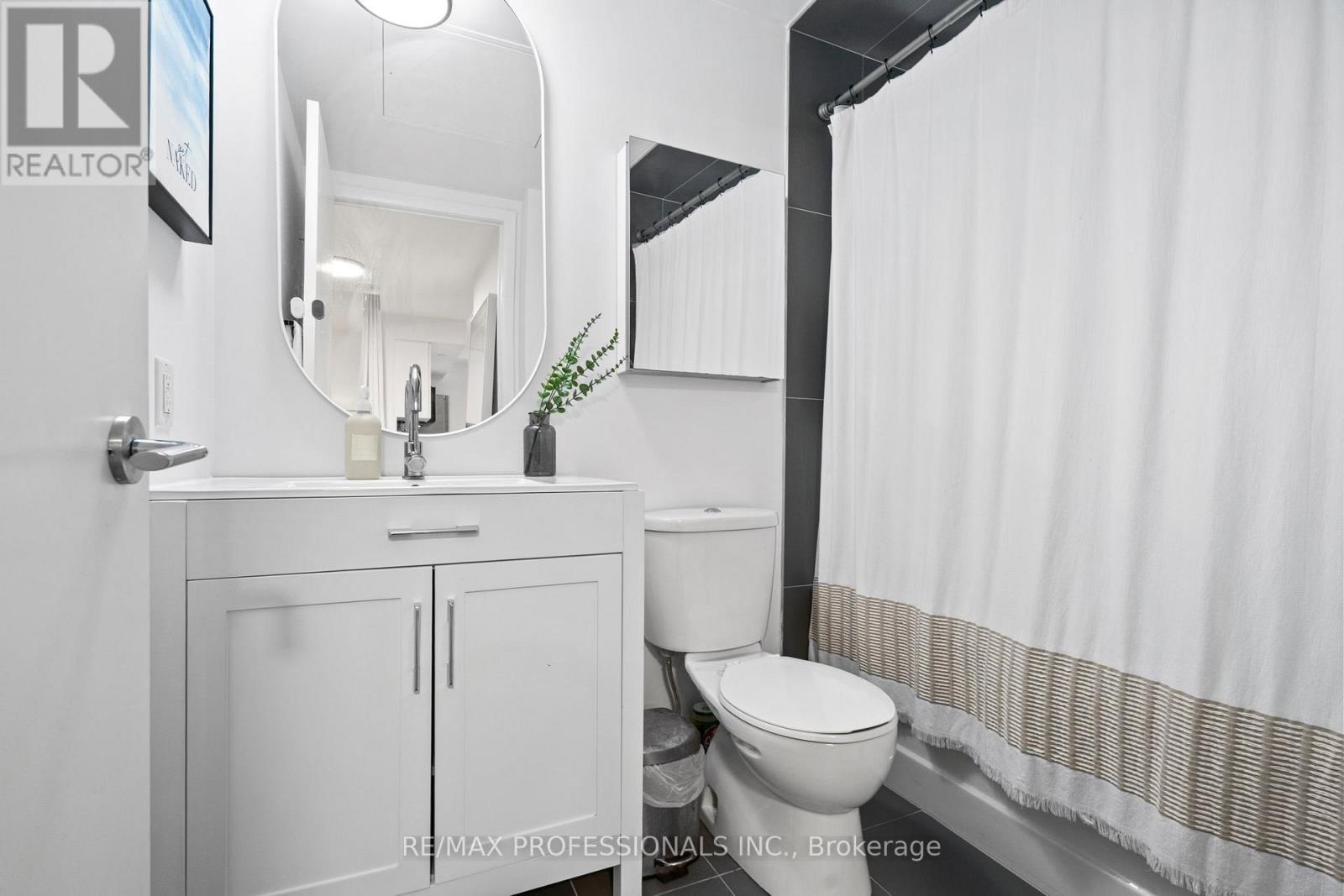 1505 - 375 King Street W, Toronto, Ontario  M5V 1K5 - Photo 17 - C12875956