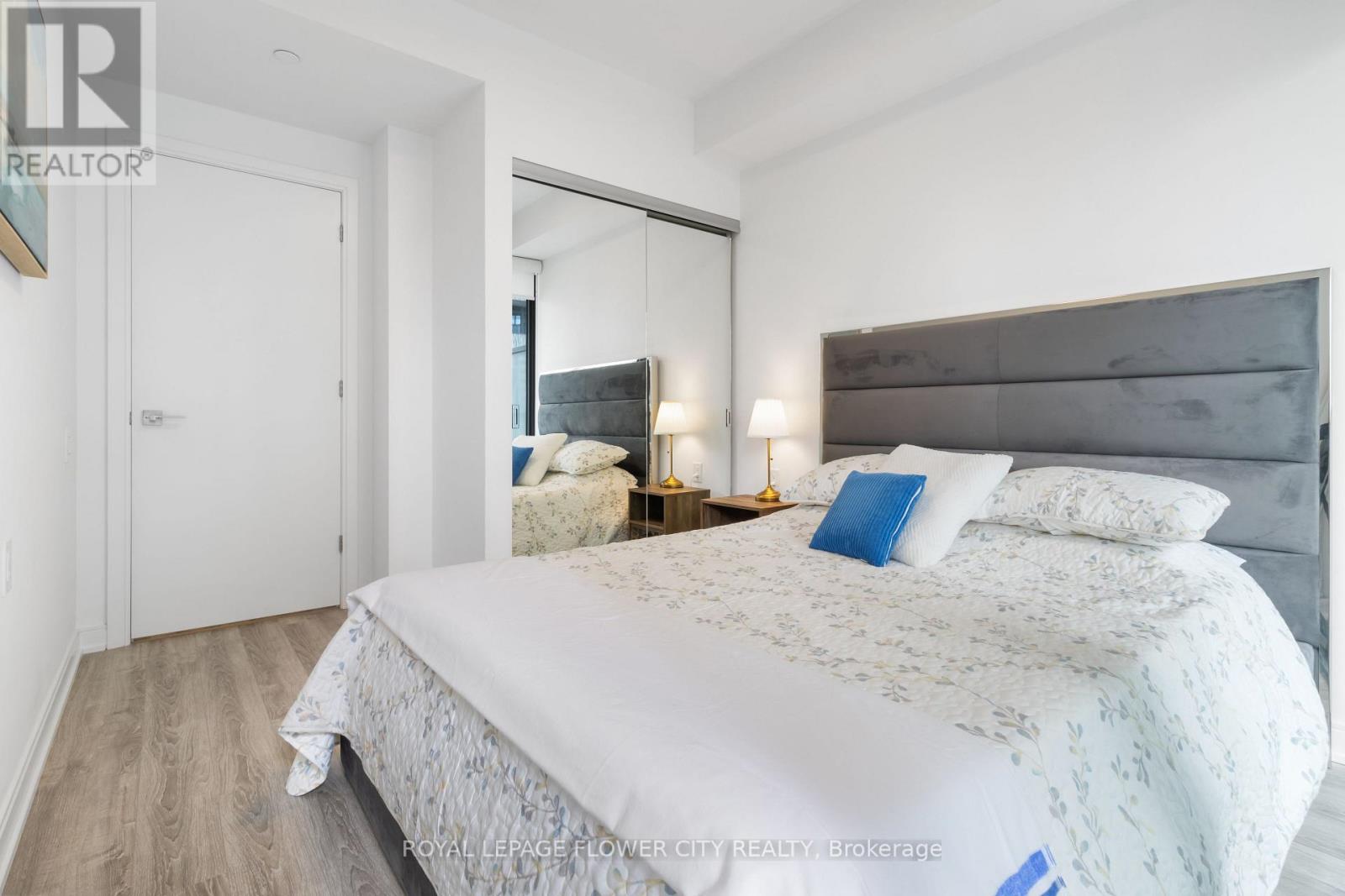 2410 - 50 Charles Street E, Toronto, Ontario  M4Y 0C3 - Photo 18 - C12876018