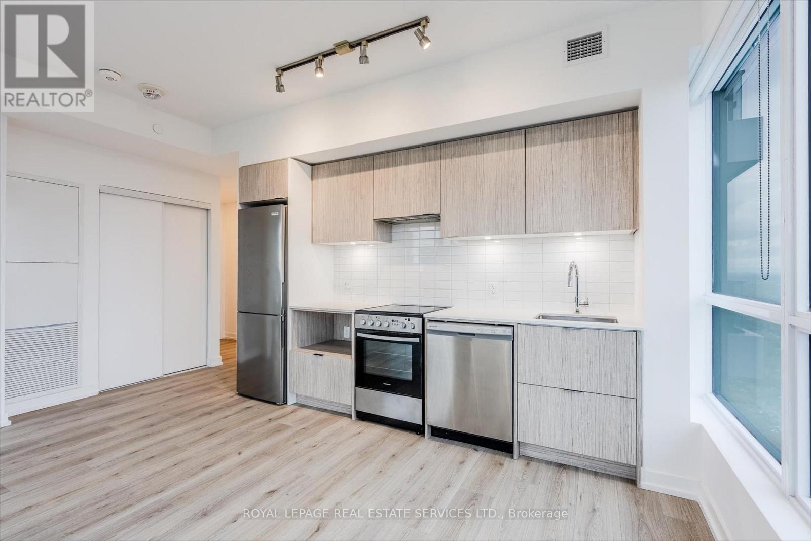 5210 - 395 Bloor Street E, Toronto (North St. James Town), Ontario  M4W 1H7 - Photo 10 - C12876056