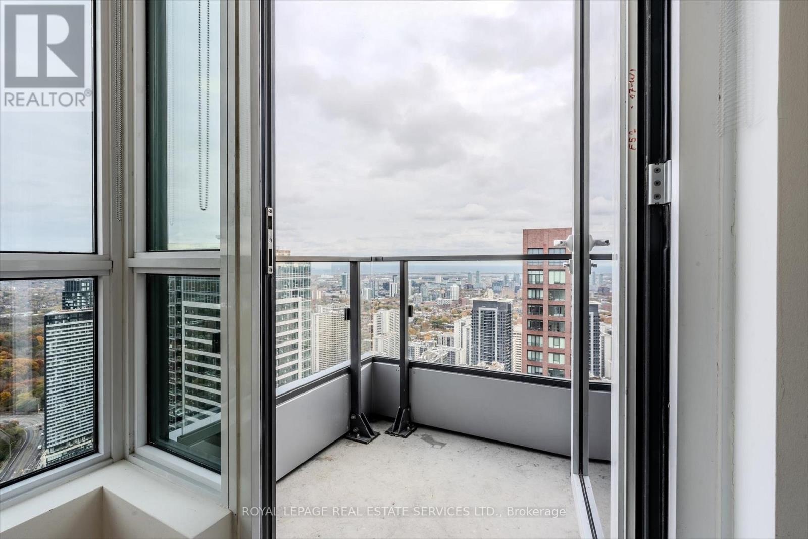 5210 - 395 Bloor Street E, Toronto (North St. James Town), Ontario  M4W 1H7 - Photo 11 - C12876056