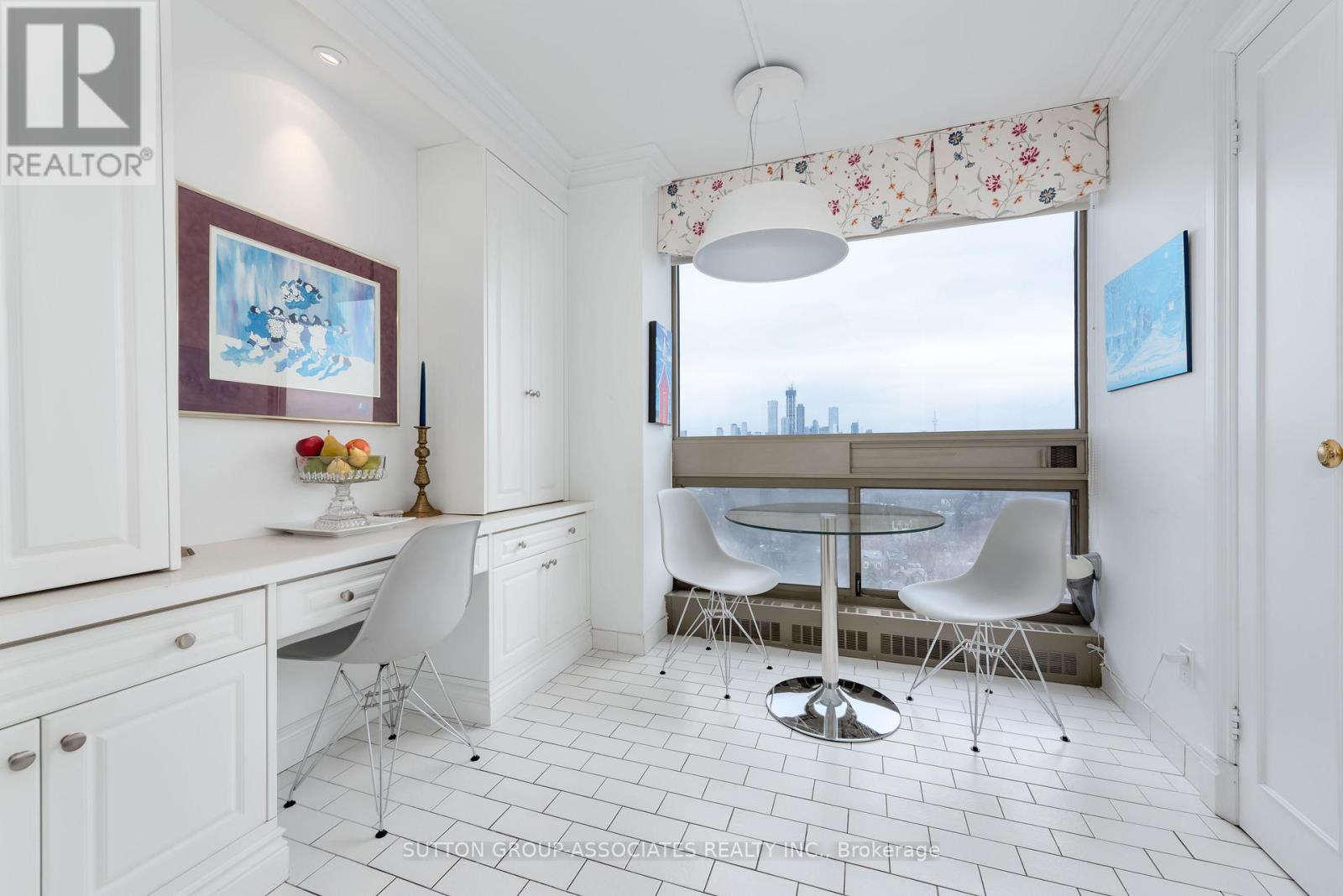 1602 - 61 St Clair Avenue W, Toronto, Ontario  M4V 2Y8 - Photo 22 - C12876076