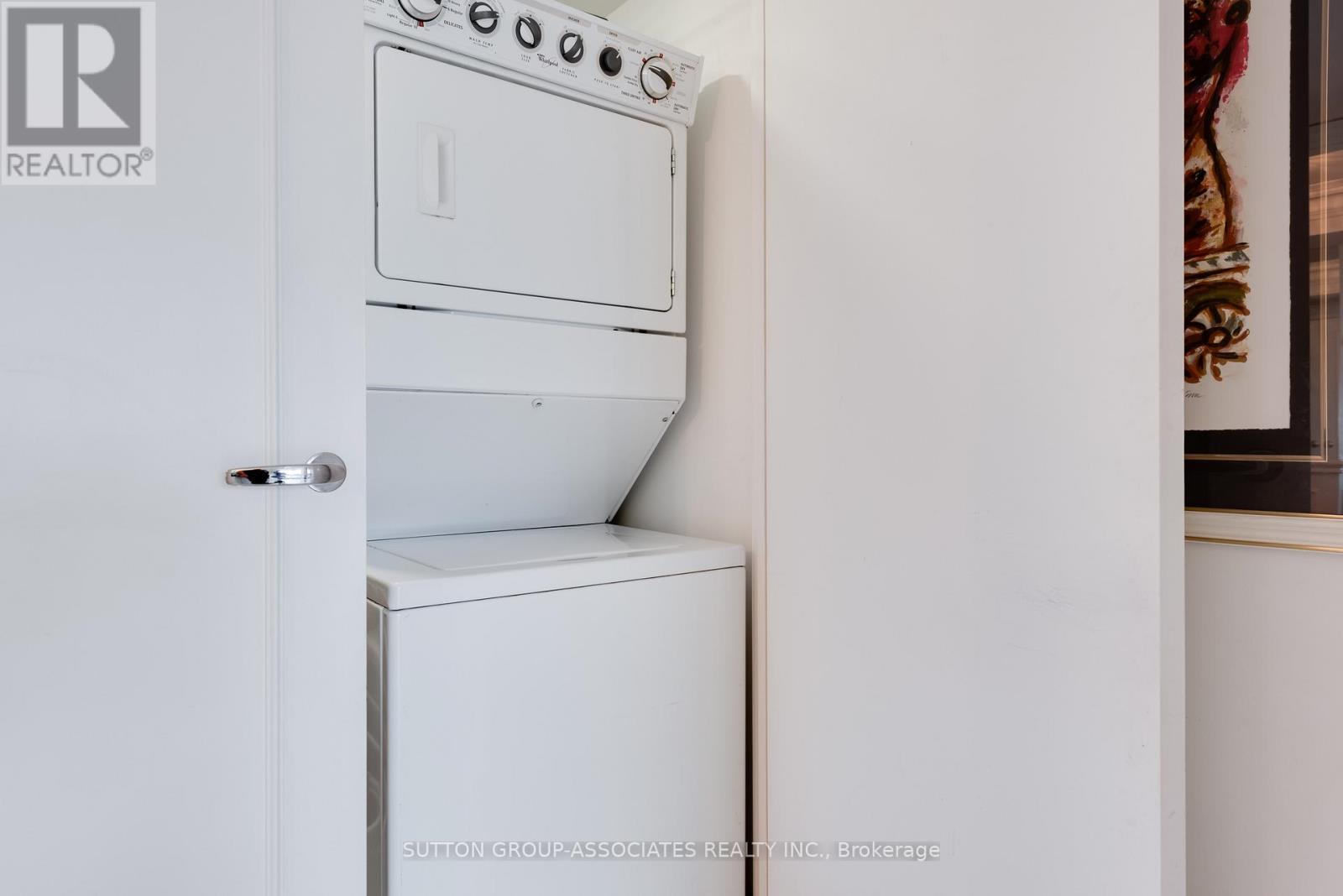 1602 - 61 St Clair Avenue W, Toronto, Ontario  M4V 2Y8 - Photo 24 - C12876076