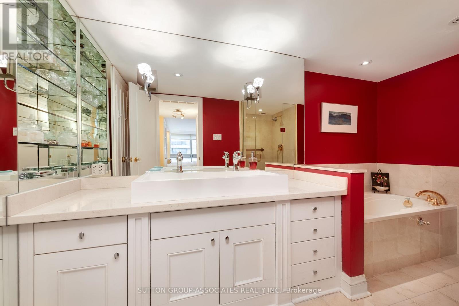 1602 - 61 St Clair Avenue W, Toronto, Ontario  M4V 2Y8 - Photo 31 - C12876076