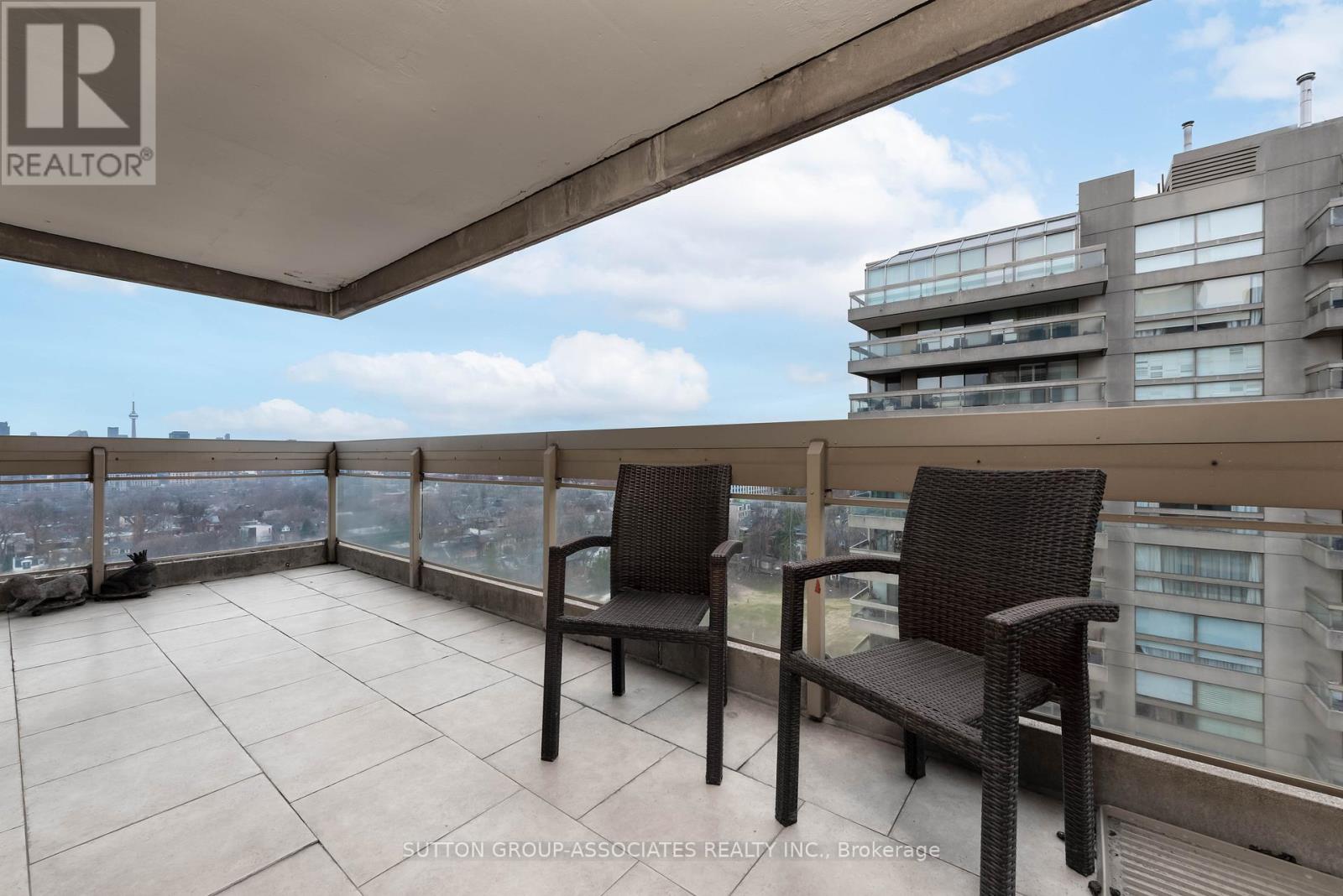 1602 - 61 St Clair Avenue W, Toronto, Ontario  M4V 2Y8 - Photo 34 - C12876076