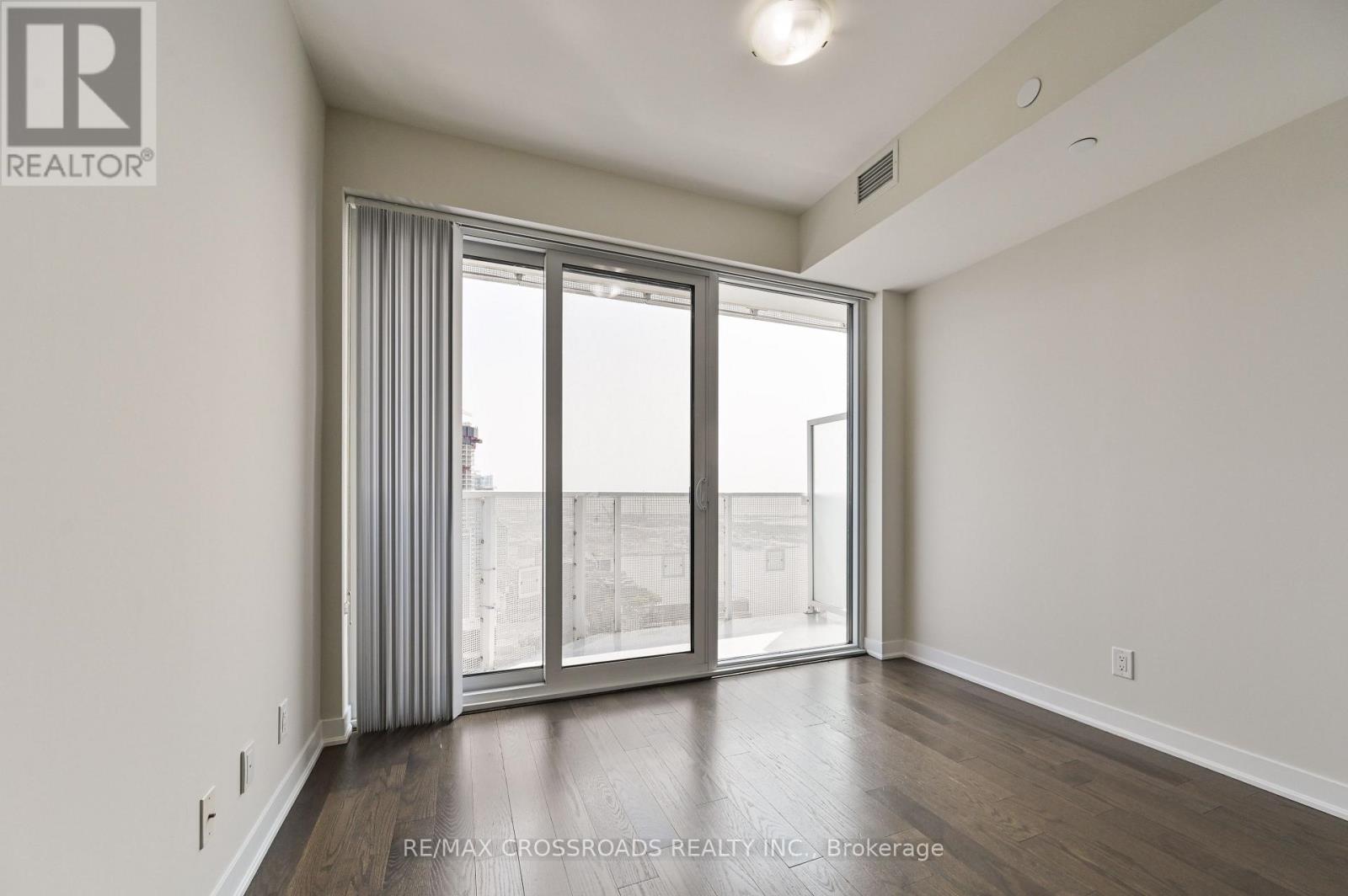 6805 - 88 Harbour Street, Toronto, Ontario  M5J 0C3 - Photo 4 - C12876122