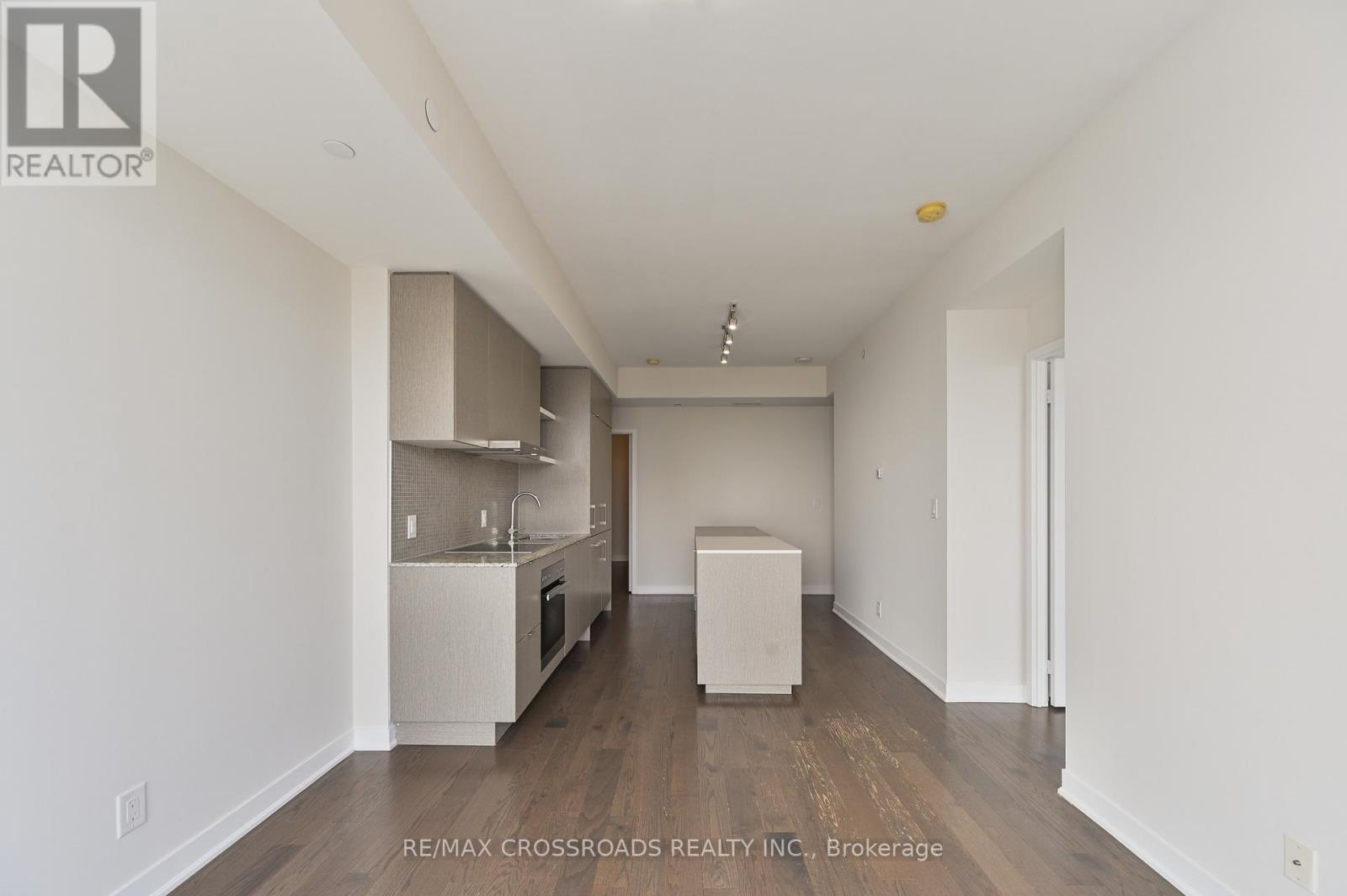 6805 - 88 Harbour Street, Toronto, Ontario  M5J 0C3 - Photo 8 - C12876122