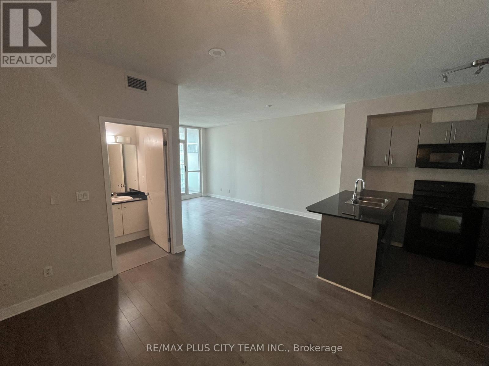 2311 - 12 Yonge Street, Toronto, Ontario  M5E 1Z9 - Photo 5 - C12876154