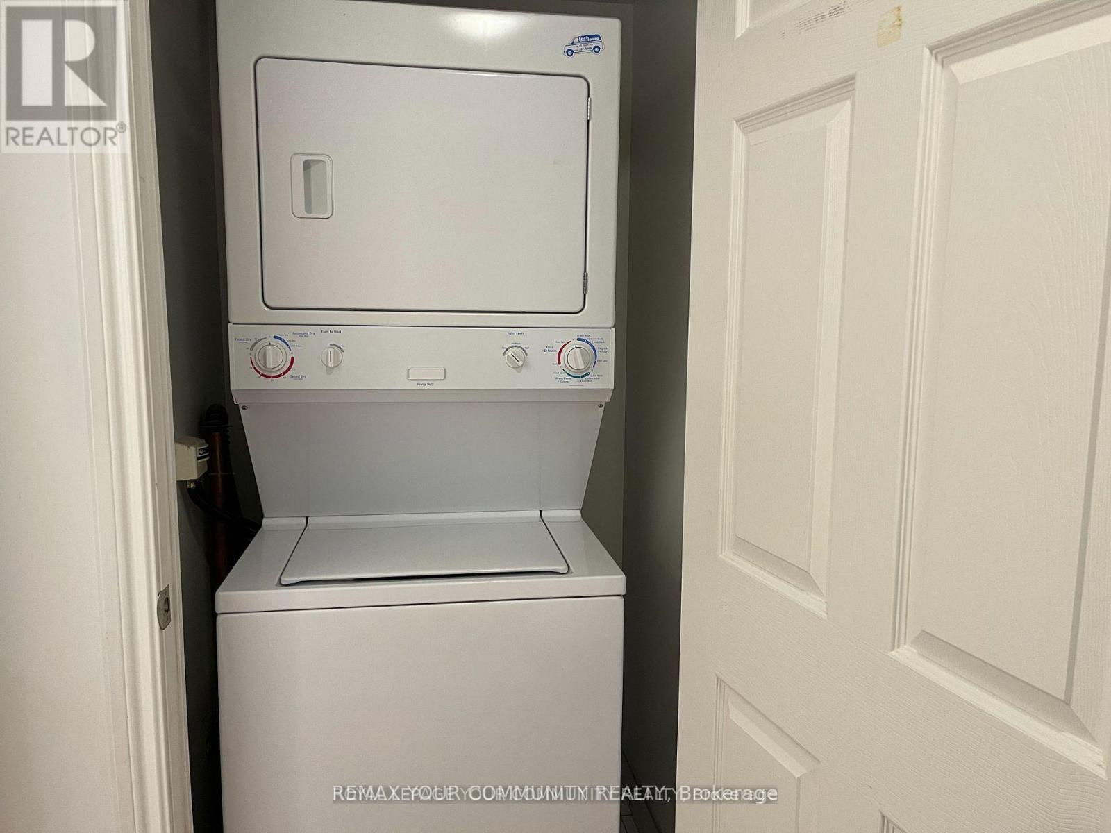 2201 - 763 Bay Street, Toronto, Ontario  M5G 2R3 - Photo 10 - C12876178