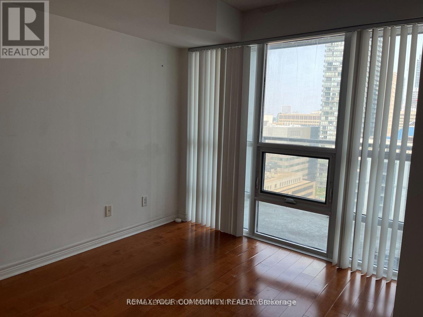 2201 - 763 Bay Street, Toronto, Ontario  M5G 2R3 - Photo 8 - C12876178