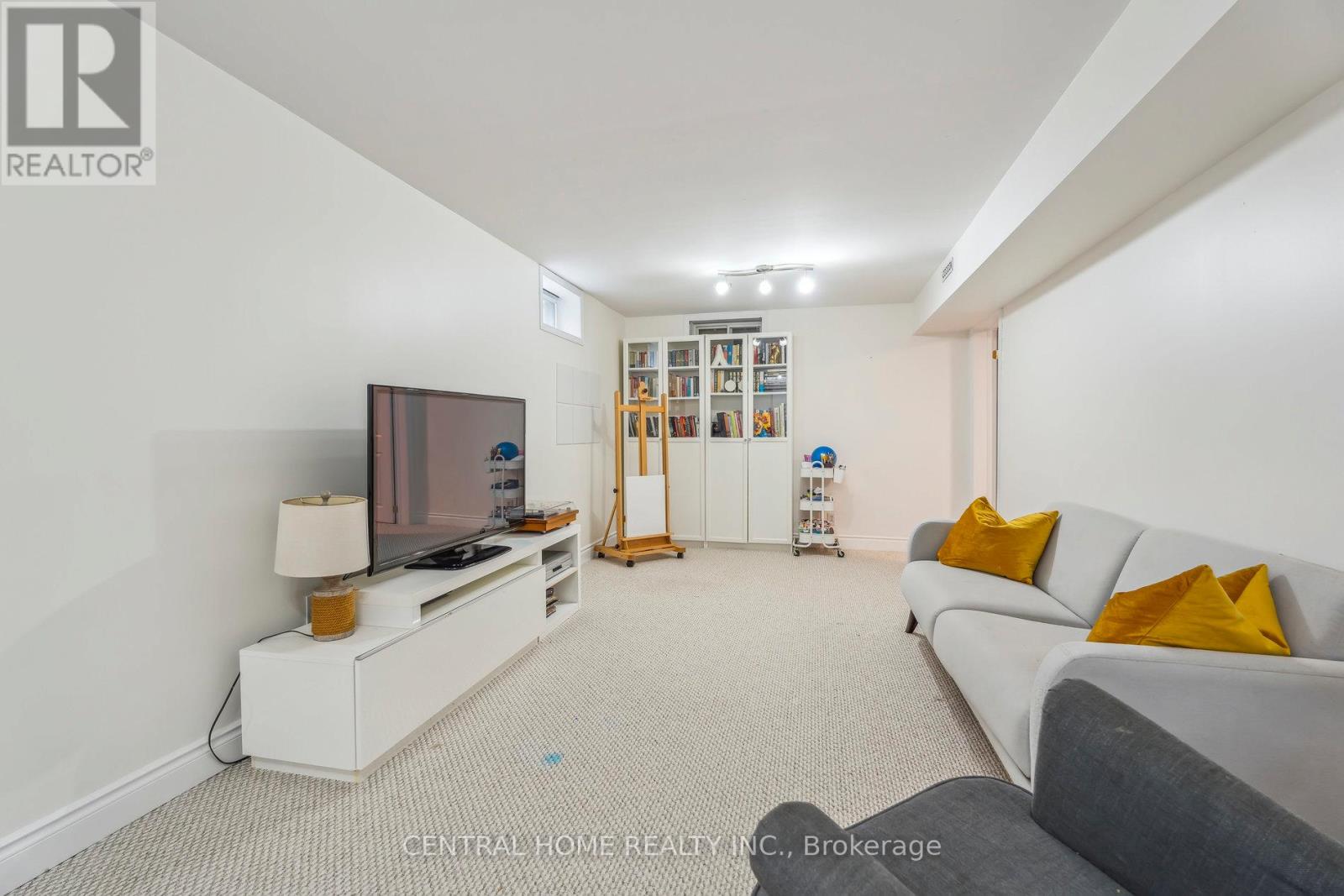 50 Metro Road S, Georgina, Ontario  L4P 3K8 - Photo 21 - N12818840