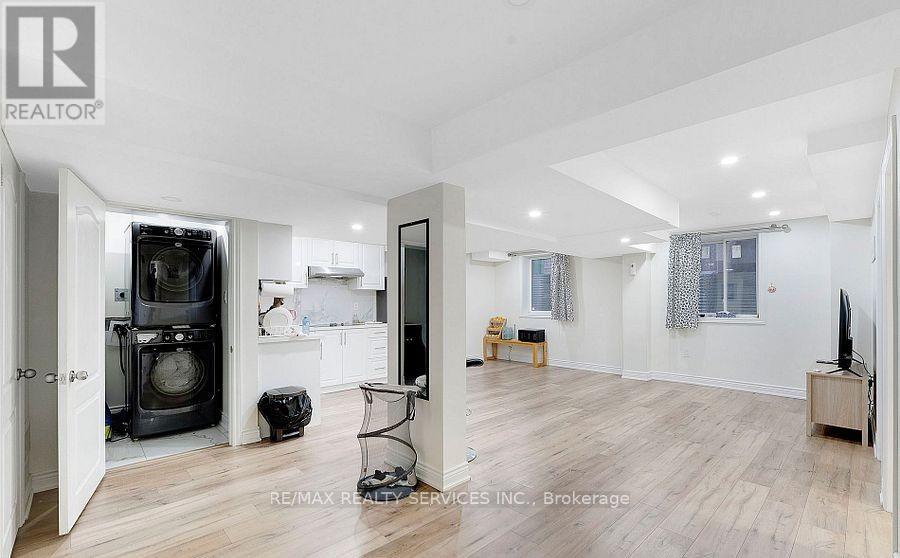 25 Selsdon Street, Brampton, Ontario  L6X 3C4 - Photo 43 - W12874074