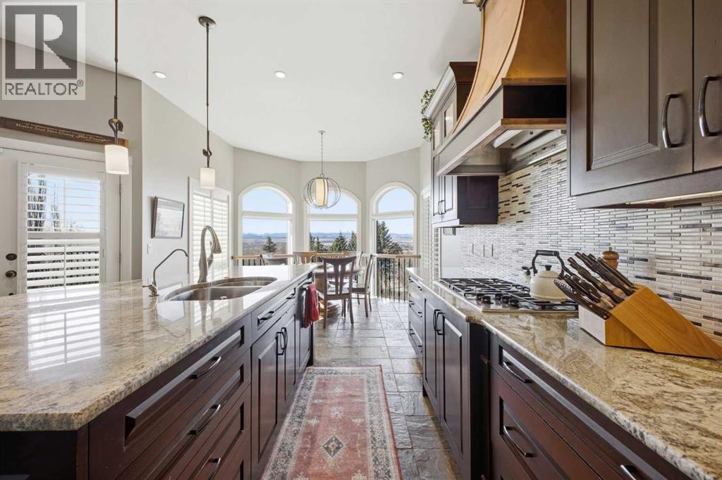 405 Pinnacle Ridge Place Sw, Rural Rocky View County, Alberta  T3Z 3N8 - Photo 18 - A2292406