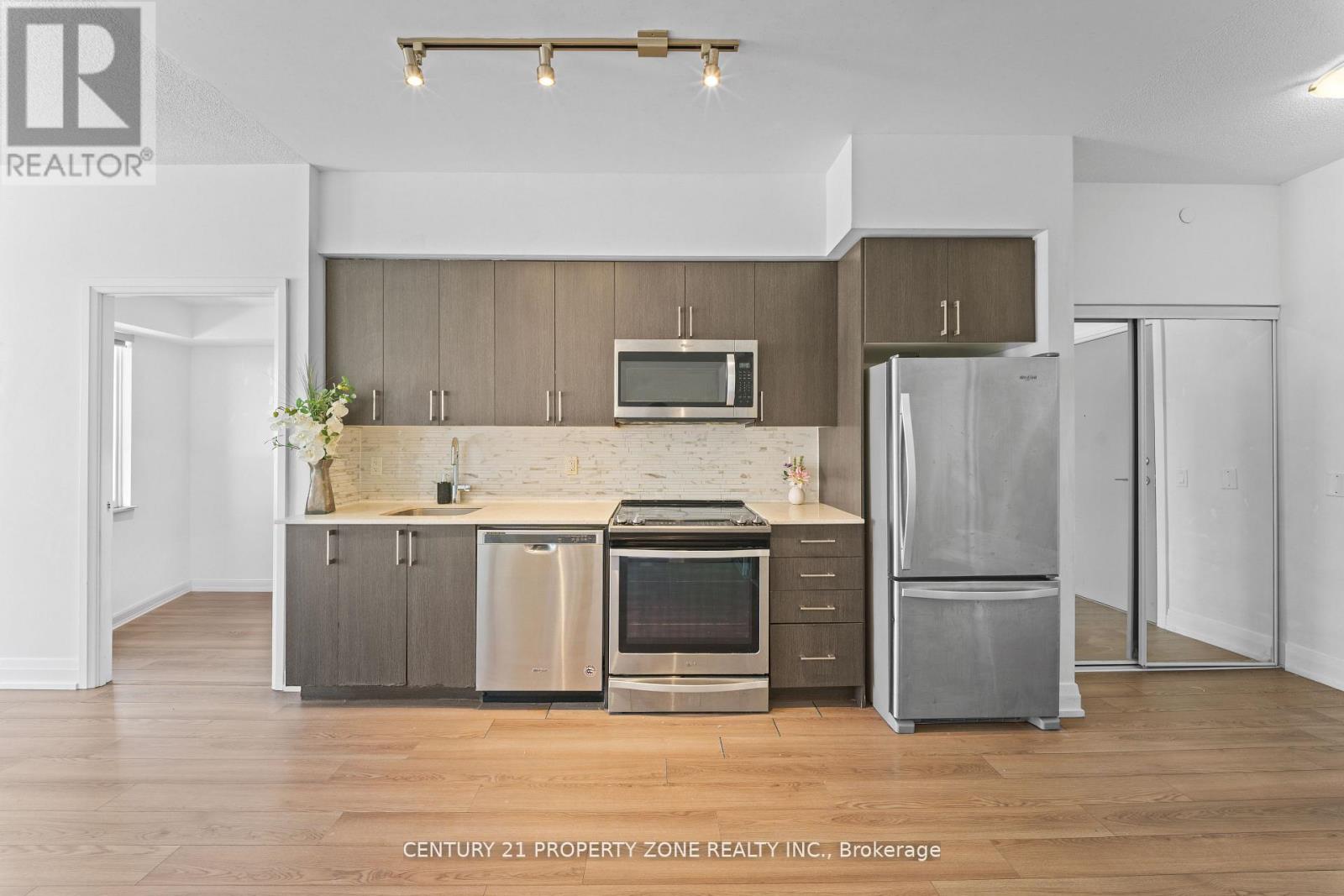 710 - 3121 Sheppard Avenue E, Toronto, Ontario  M1T 0B6 - Photo 3 - E12876004