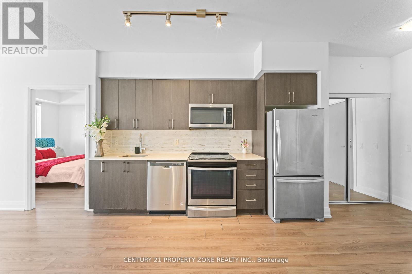 710 - 3121 Sheppard Avenue E, Toronto, Ontario  M1T 0B6 - Photo 6 - E12876004