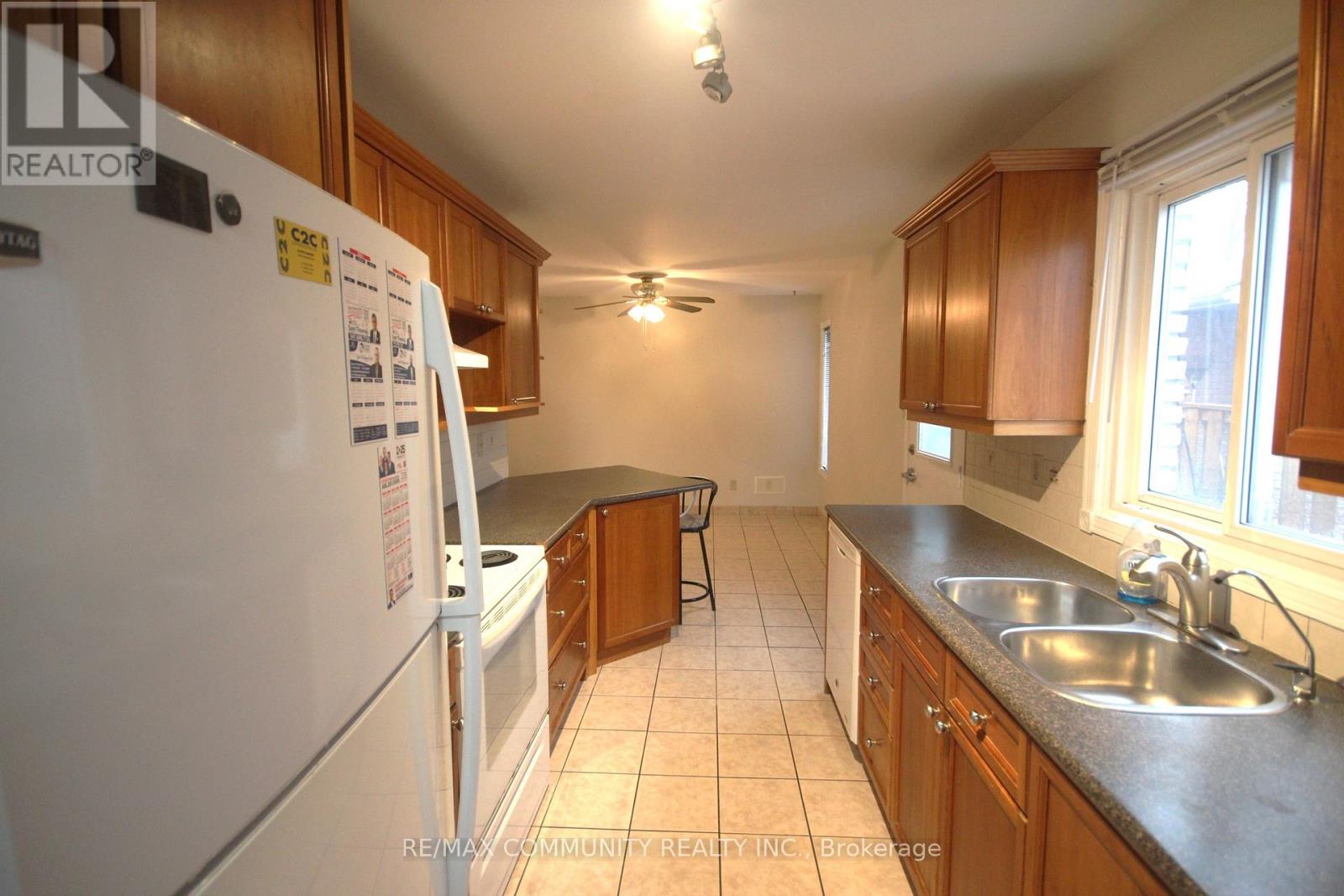 172 Bellamy Road, Toronto, Ontario  M1J 2L5 - Photo 7 - E12876262