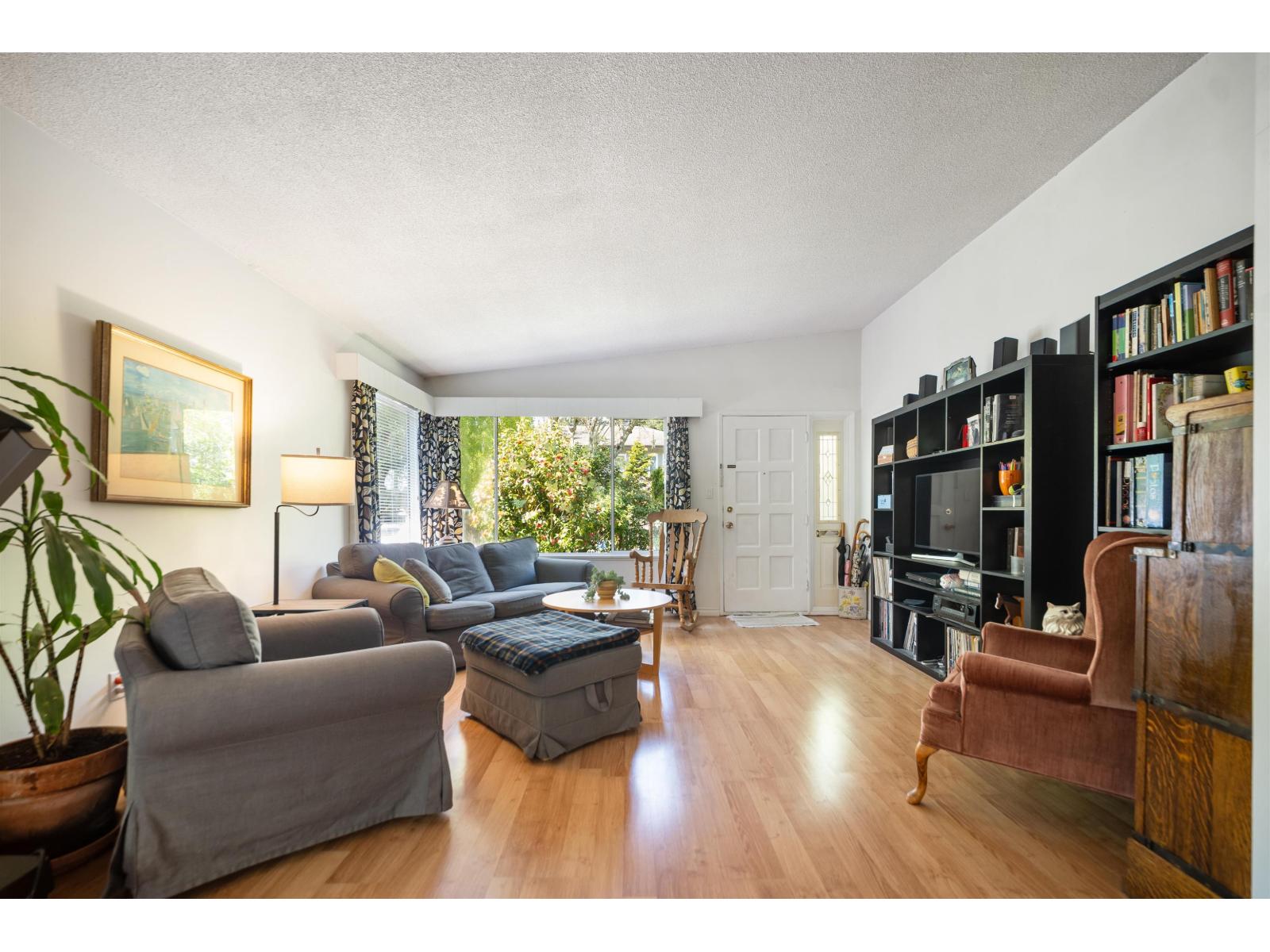 1056 Stevens Street, White Rock, British Columbia  V4B 4X7 - Photo 10 - R3097718