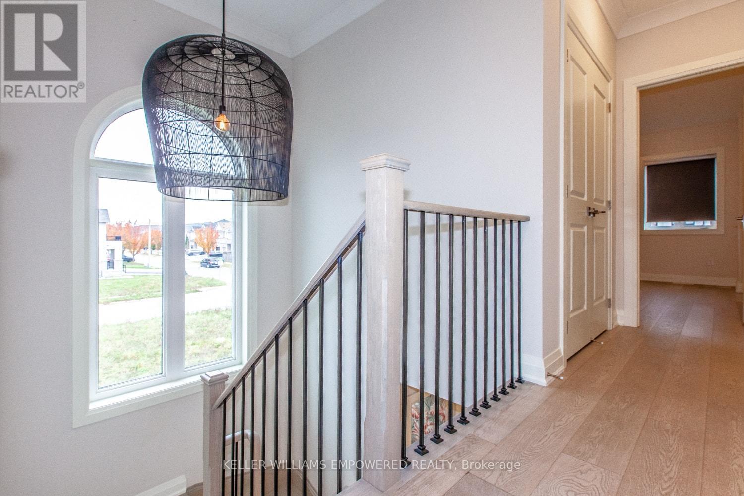 48 Lowther Avenue, Richmond Hill, Ontario  L4E 2Z7 - Photo 10 - N12875998