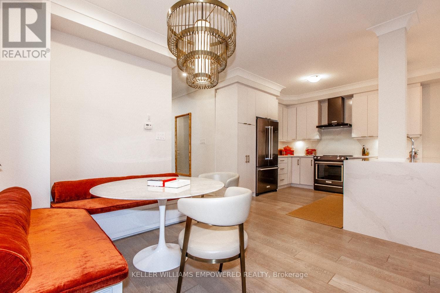 48 Lowther Avenue, Richmond Hill, Ontario  L4E 2Z7 - Photo 3 - N12875998