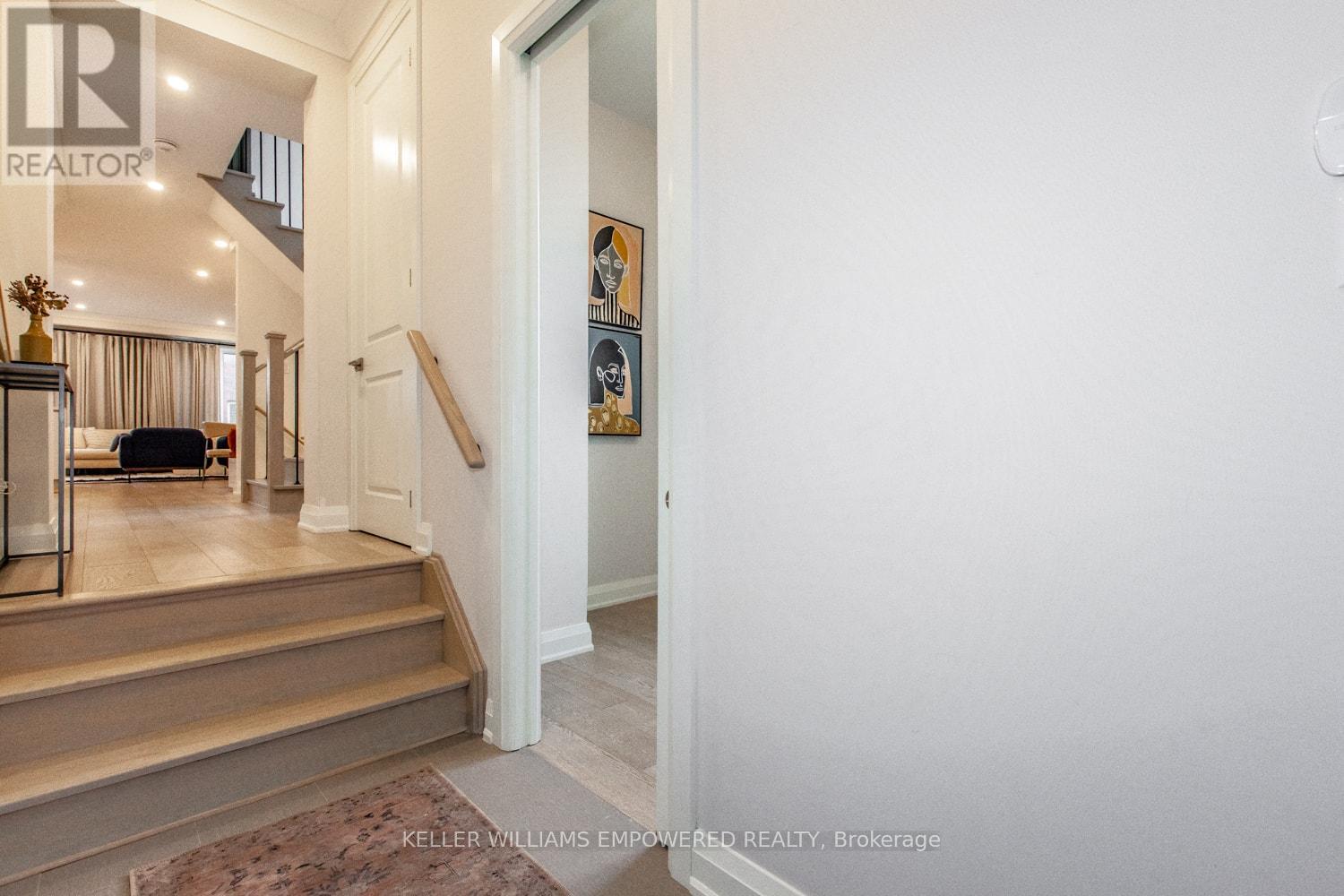 48 Lowther Avenue, Richmond Hill, Ontario  L4E 2Z7 - Photo 4 - N12875998