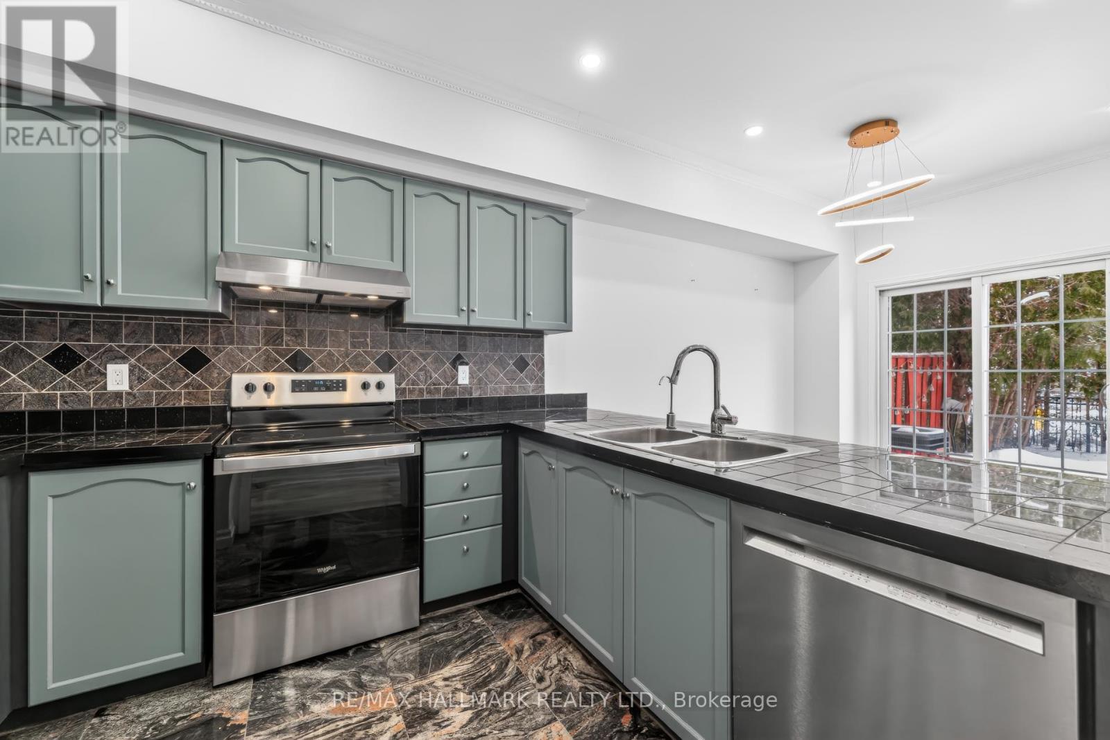 39 - 180 Blue Willow Drive, Vaughan, Ontario  L4L 9C9 - Photo 10 - N12876036