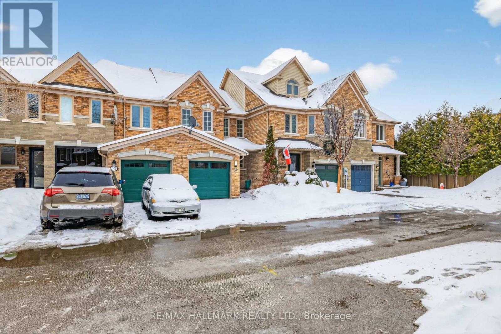 39 - 180 Blue Willow Drive, Vaughan, Ontario  L4L 9C9 - Photo 2 - N12876036
