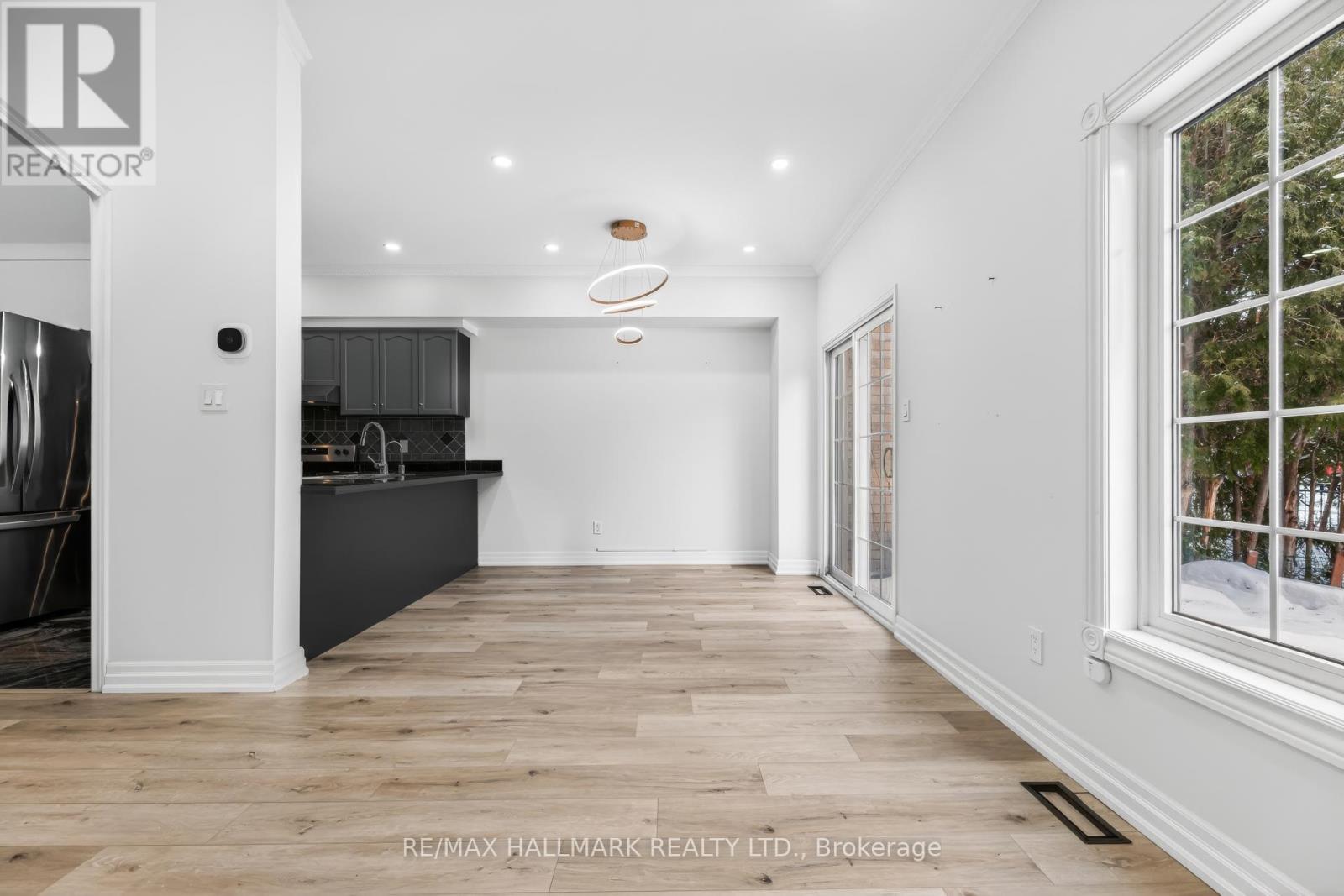 39 - 180 Blue Willow Drive, Vaughan, Ontario  L4L 9C9 - Photo 8 - N12876036