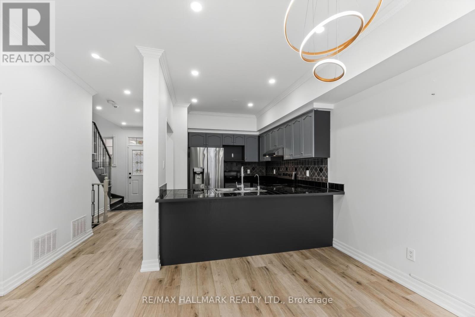 39 - 180 Blue Willow Drive, Vaughan, Ontario  L4L 9C9 - Photo 9 - N12876036