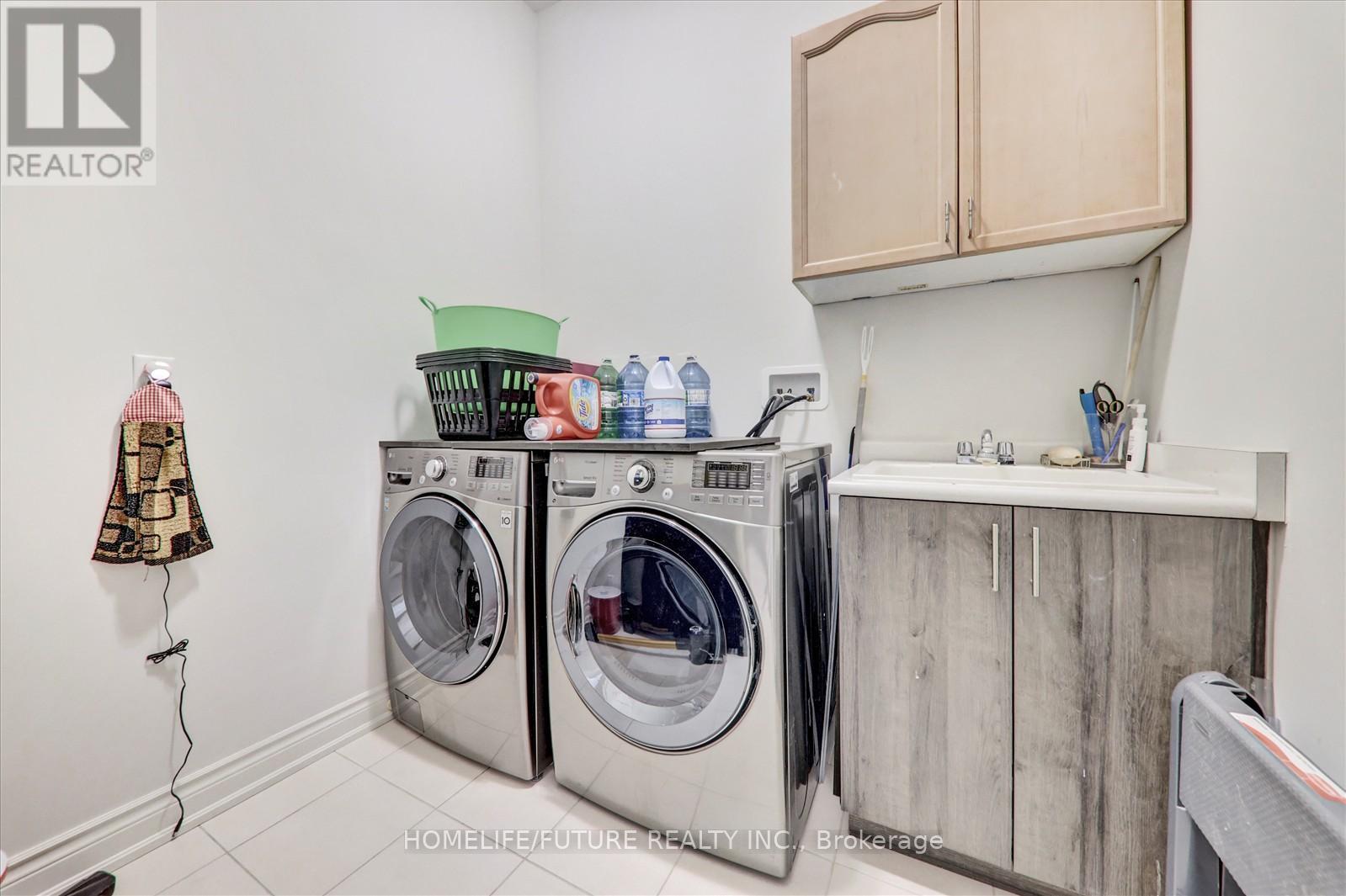 104 Holland Vista Street, East Gwillimbury, Ontario  L9N 0T4 - Photo 20 - N12876044