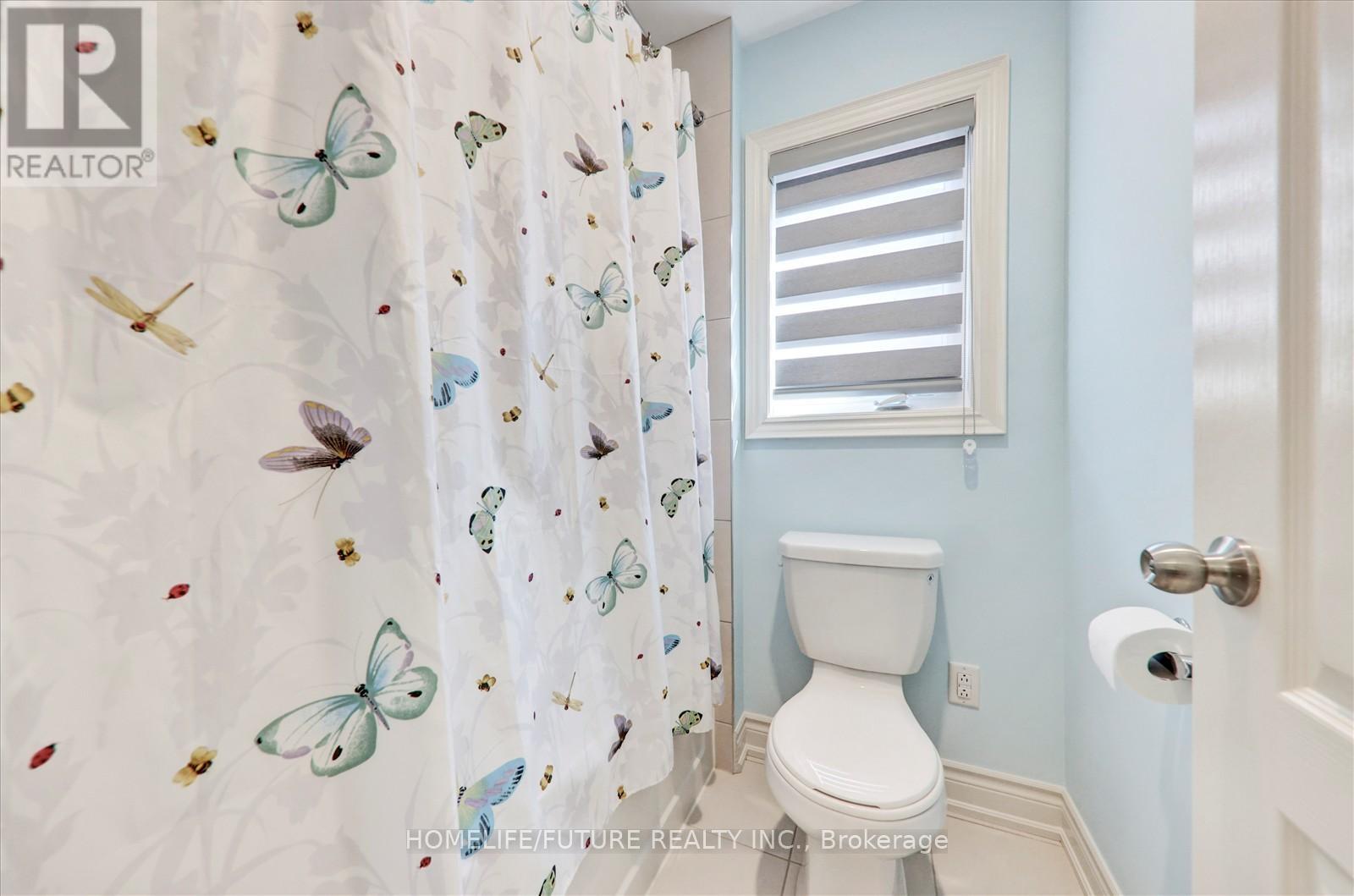 104 Holland Vista Street, East Gwillimbury, Ontario  L9N 0T4 - Photo 33 - N12876044