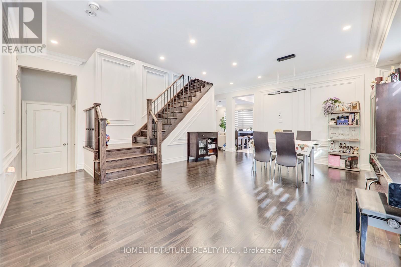 104 Holland Vista Street, East Gwillimbury, Ontario  L9N 0T4 - Photo 8 - N12876044