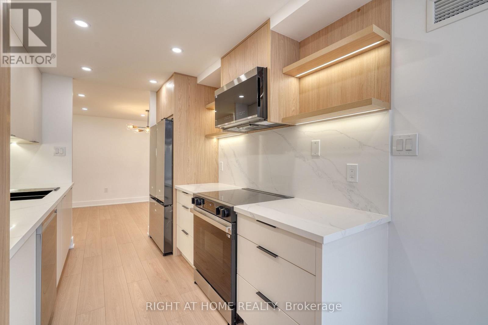 512 - 7460 Bathurst Street, Vaughan (Brownridge), Ontario  L4J 7K9 - Photo 13 - N12876114