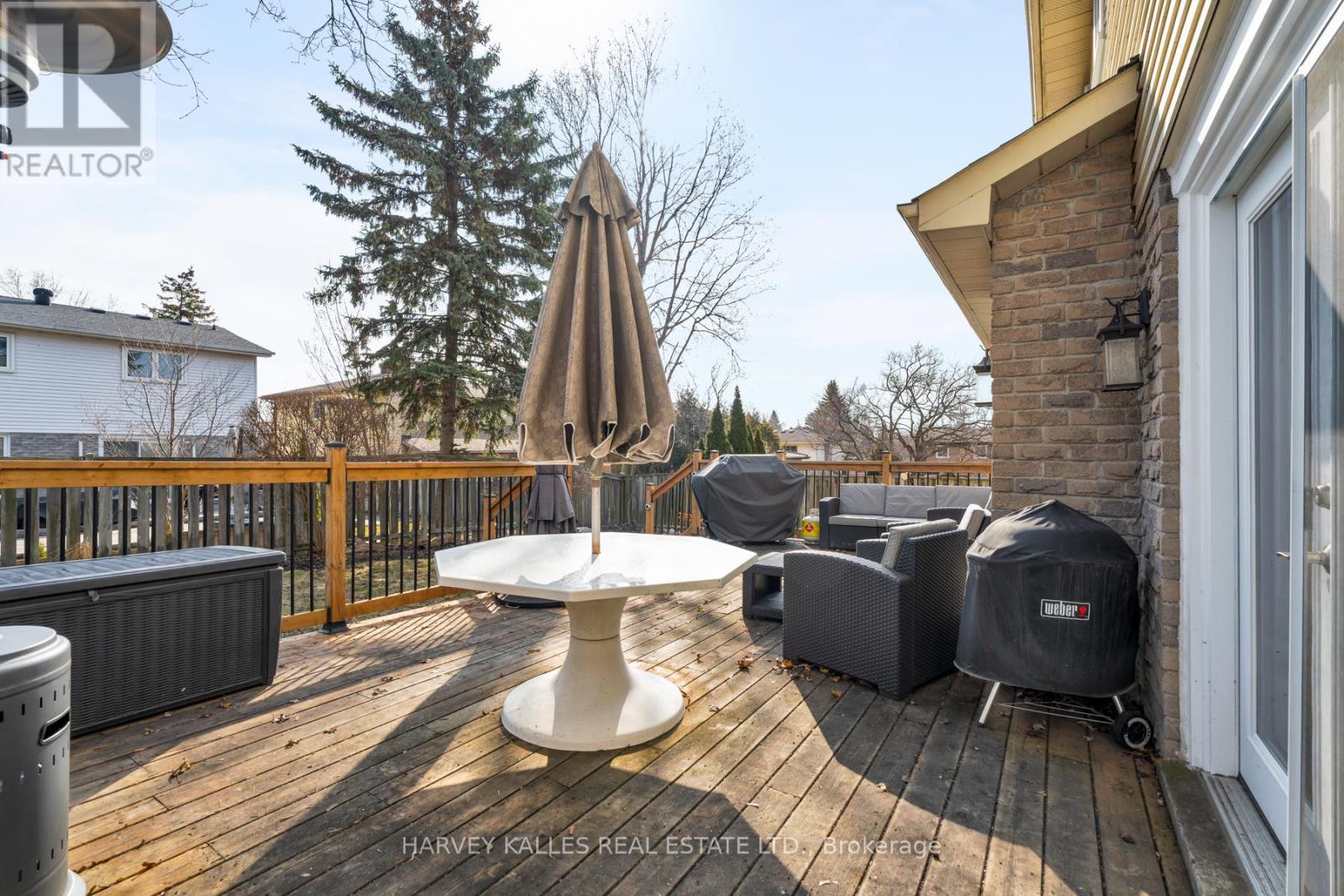 9 Manning Crescent, Newmarket, Ontario  L3Y 6H3 - Photo 32 - N12876252