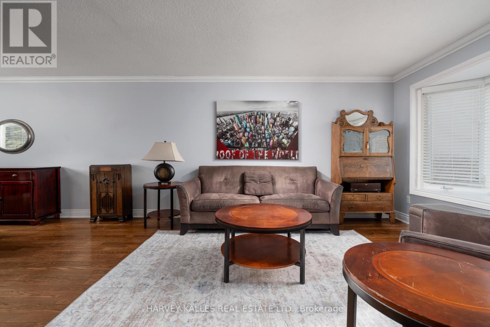 9 Manning Crescent, Newmarket, Ontario  L3Y 6H3 - Photo 6 - N12876252