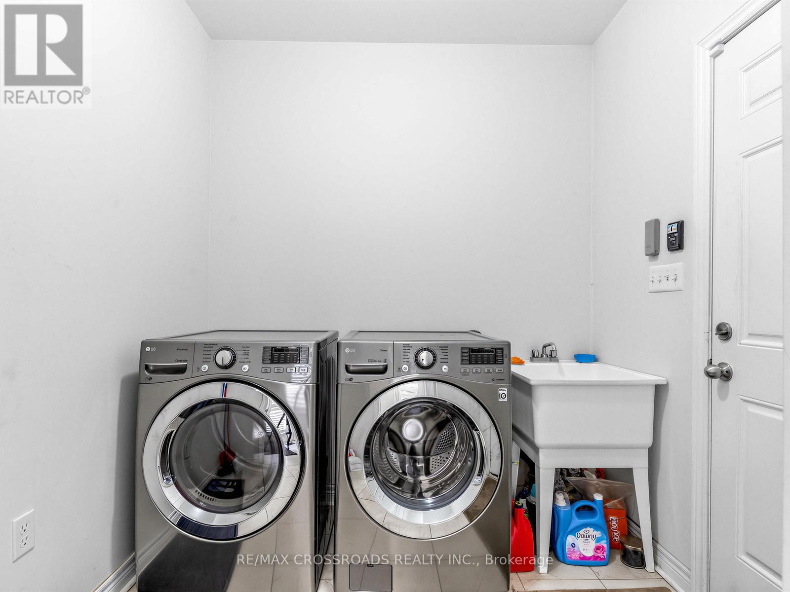 9 Rossmore Drive, Markham, Ontario  L6B 0Z4 - Photo 15 - N12876266