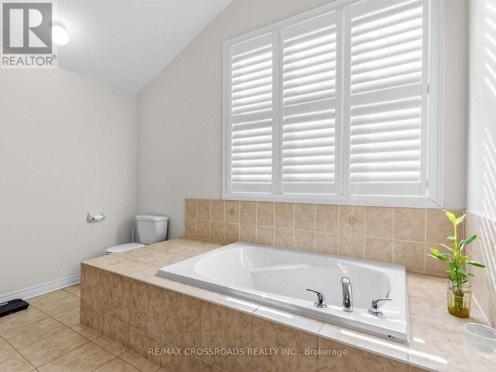 9 Rossmore Drive, Markham, Ontario  L6B 0Z4 - Photo 22 - N12876266