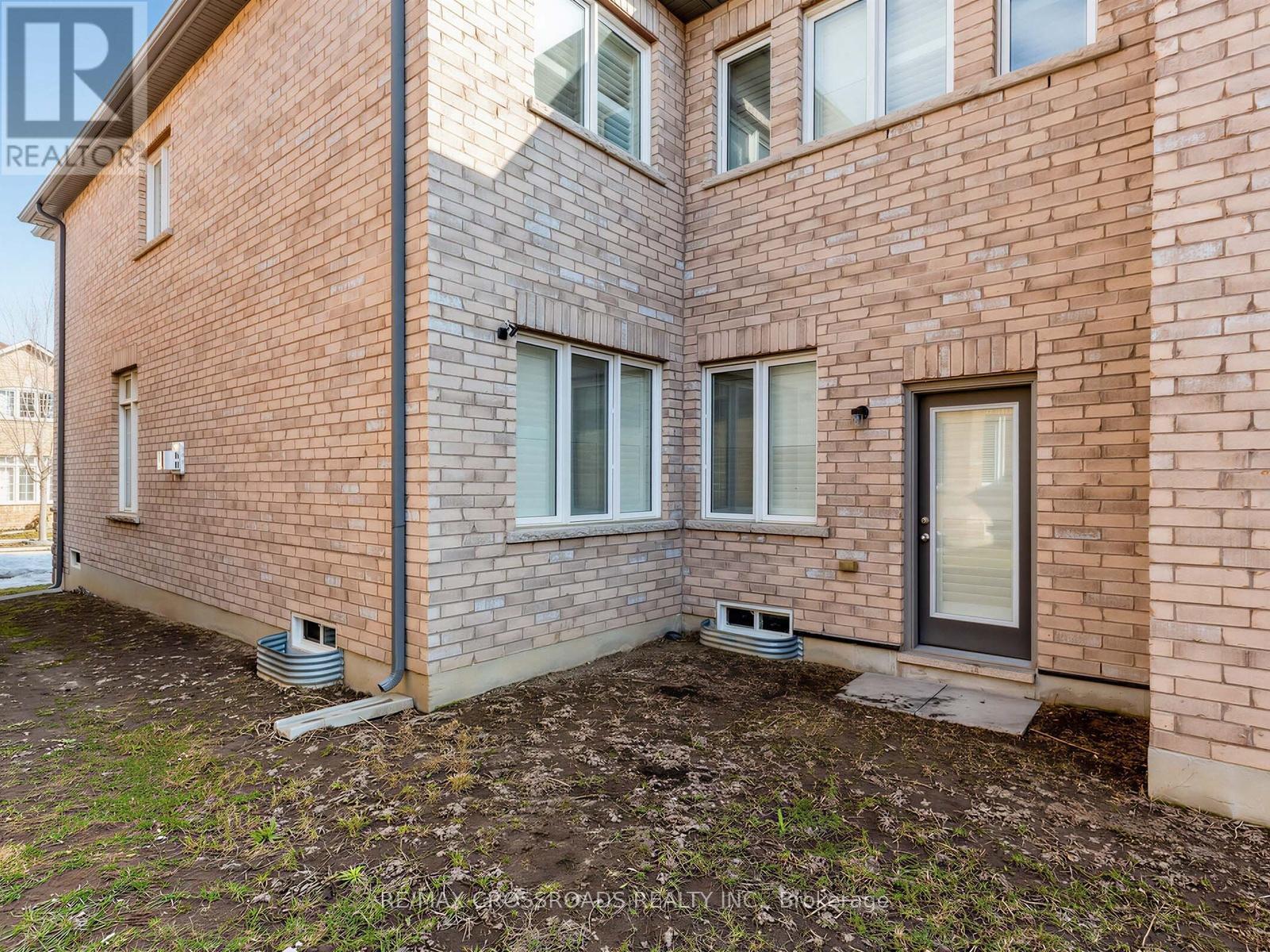 9 Rossmore Drive, Markham, Ontario  L6B 0Z4 - Photo 27 - N12876266